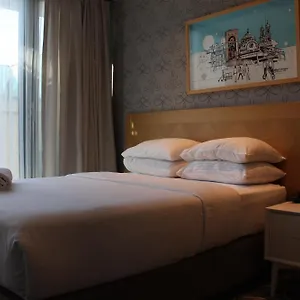 2* Otel Four-g